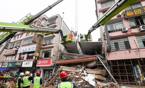 山东一餐饮店突发爆炸，房屋瞬间完全垮塌，事故背后的深思与警醒