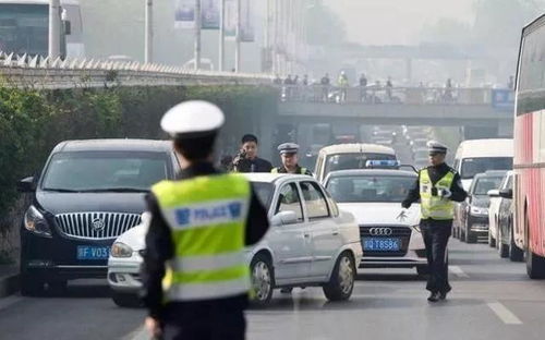 海口满大街拦人拦车查手机？谣言止于智者