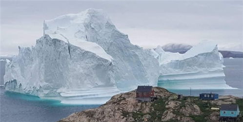 世界最大冰山在英国附近浅水区搁浅，自然奇观与生态影响的深度解析