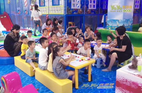 亲子乐园，在游乐场的互动活动中培养亲子关系