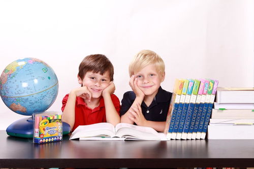 探索幼儿心智，幼儿教育心理学研究的核心对象与实践意义