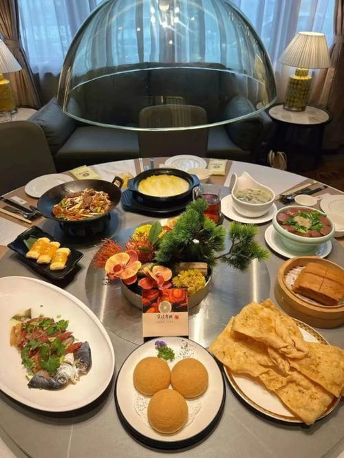 春节美食与文化，传统食物的寓意与现代家庭的庆祝方式