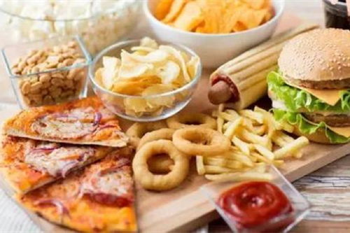 春节饮食文化与儿童健康，如何为孩子选择合适的春节食物