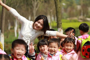 探索幼儿园教师职业的魅力，为何选择成为孩子们的启蒙者