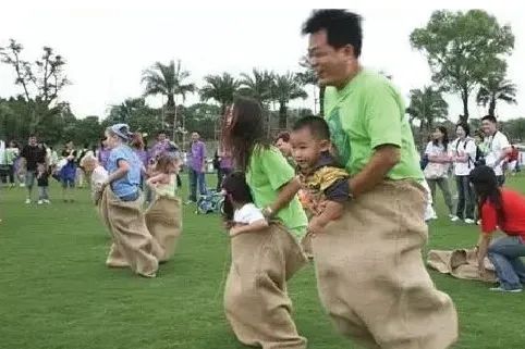 亲子游乐活动，促进儿童发展与家庭和谐的桥梁