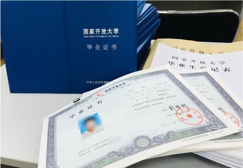 游泳教练证报考指南：轻松掌握考证流程，开启高薪职业大门